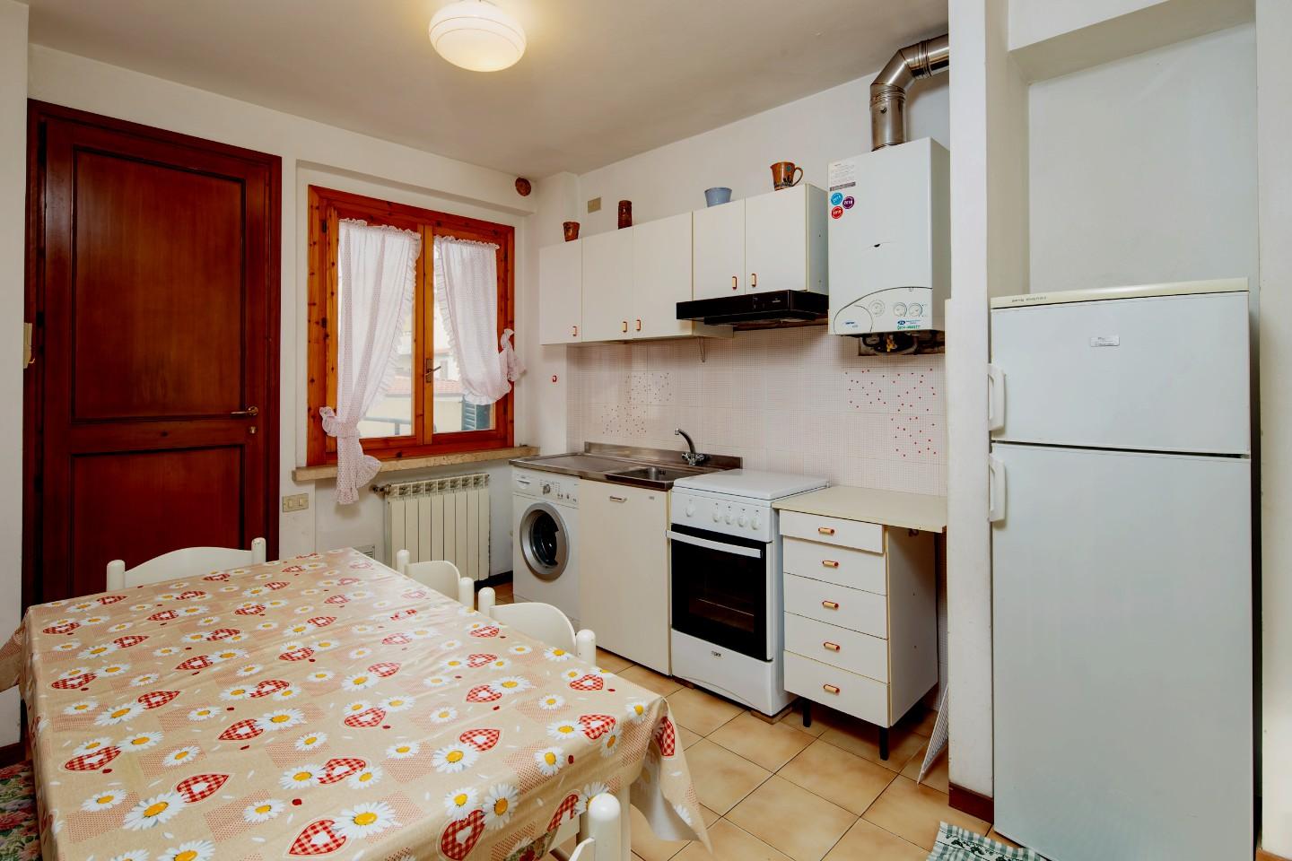 Trilocale arredato in affitto, Pisa marina di