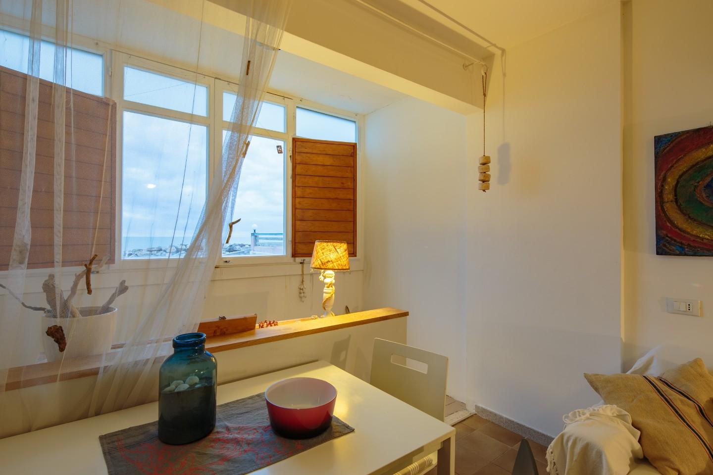 Bilocale arredato in affitto, Pisa marina di