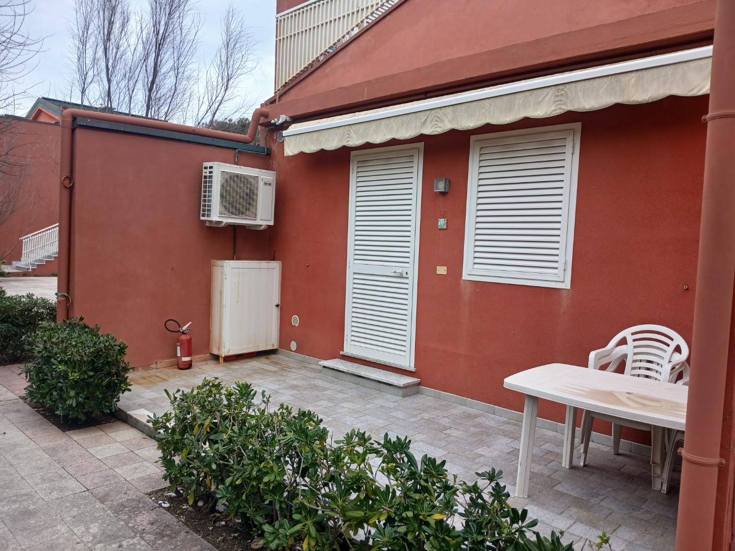 Bilocale arredato in affitto, Pisa marina di