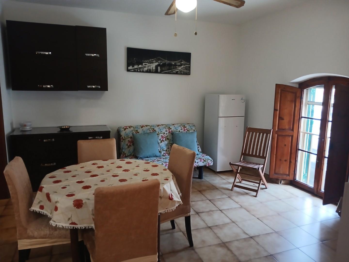 Trilocale arredato in affitto, Pisa marina di