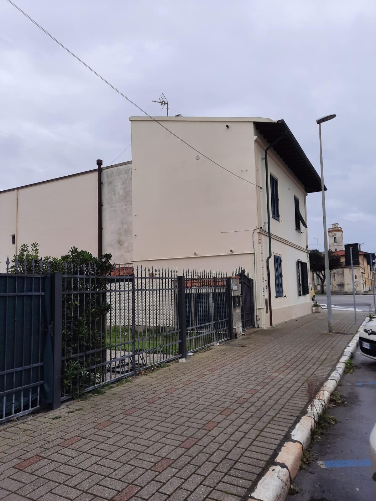 Casa indipendente arredata in affitto, Pisa marina di
