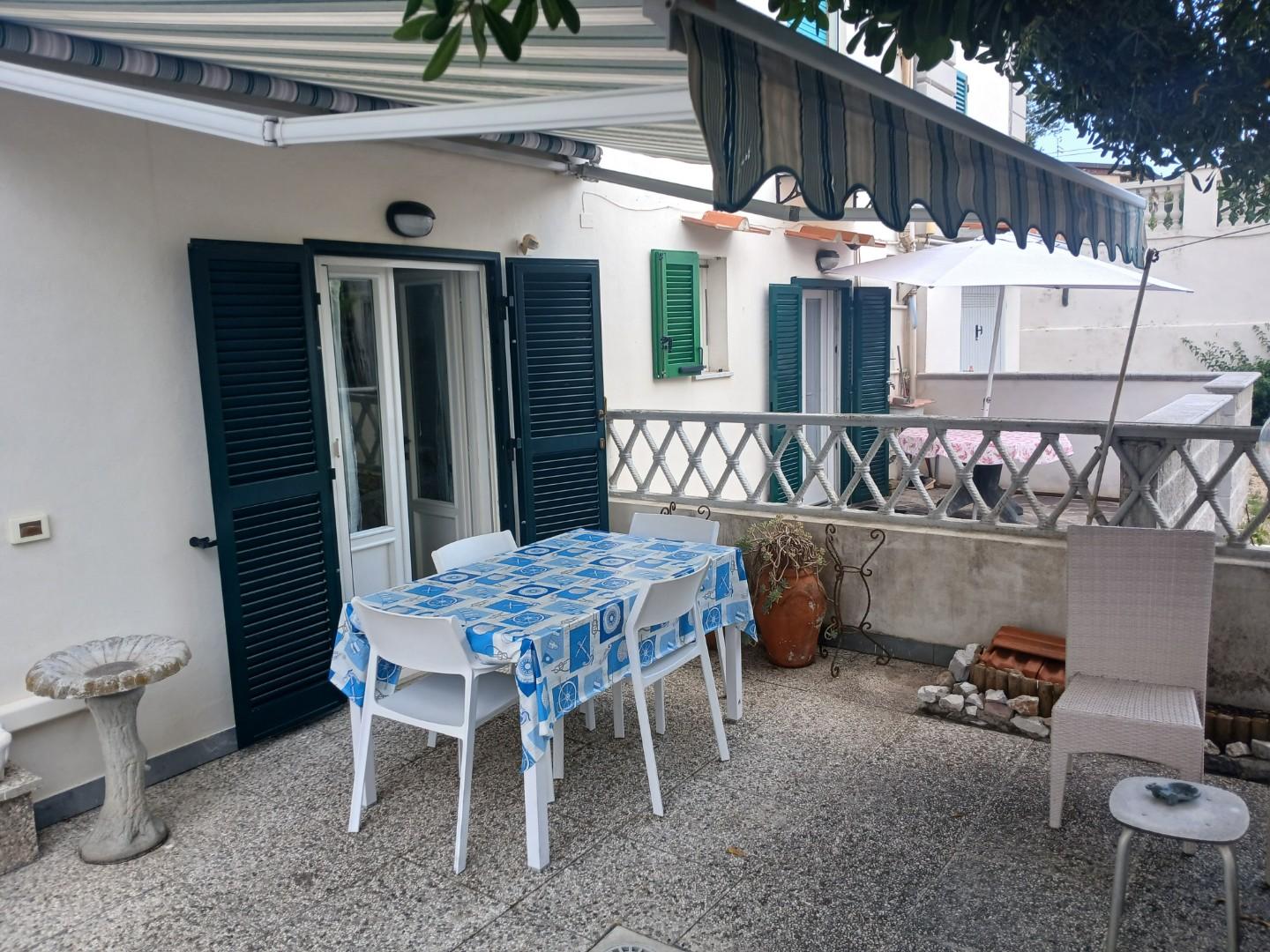 Trilocale arredato in affitto, Pisa marina di