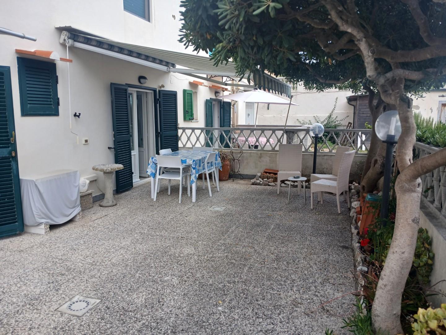 Trilocale arredato in affitto, Pisa marina di