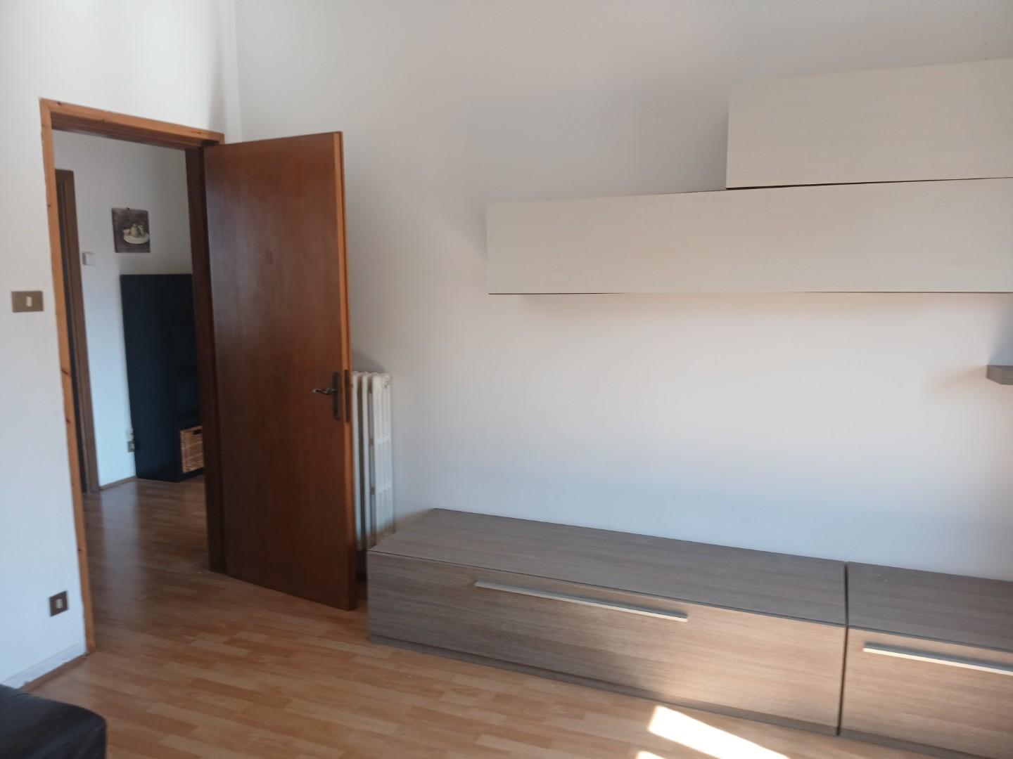 Quadrilocale arredato in affitto, Pisa marina di