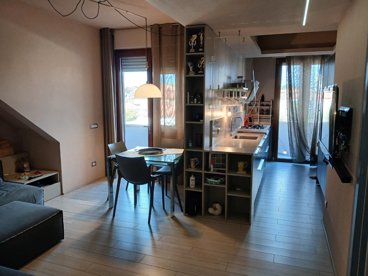 Trilocale arredato in affitto, Pisa marina di