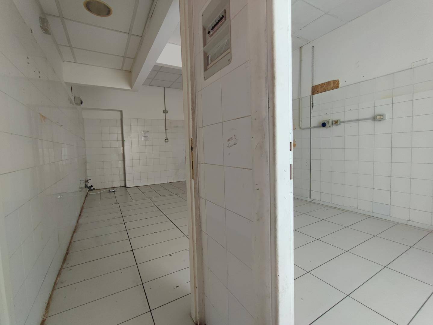 Locale commerciale in vendita a Pescara, Zona Nord