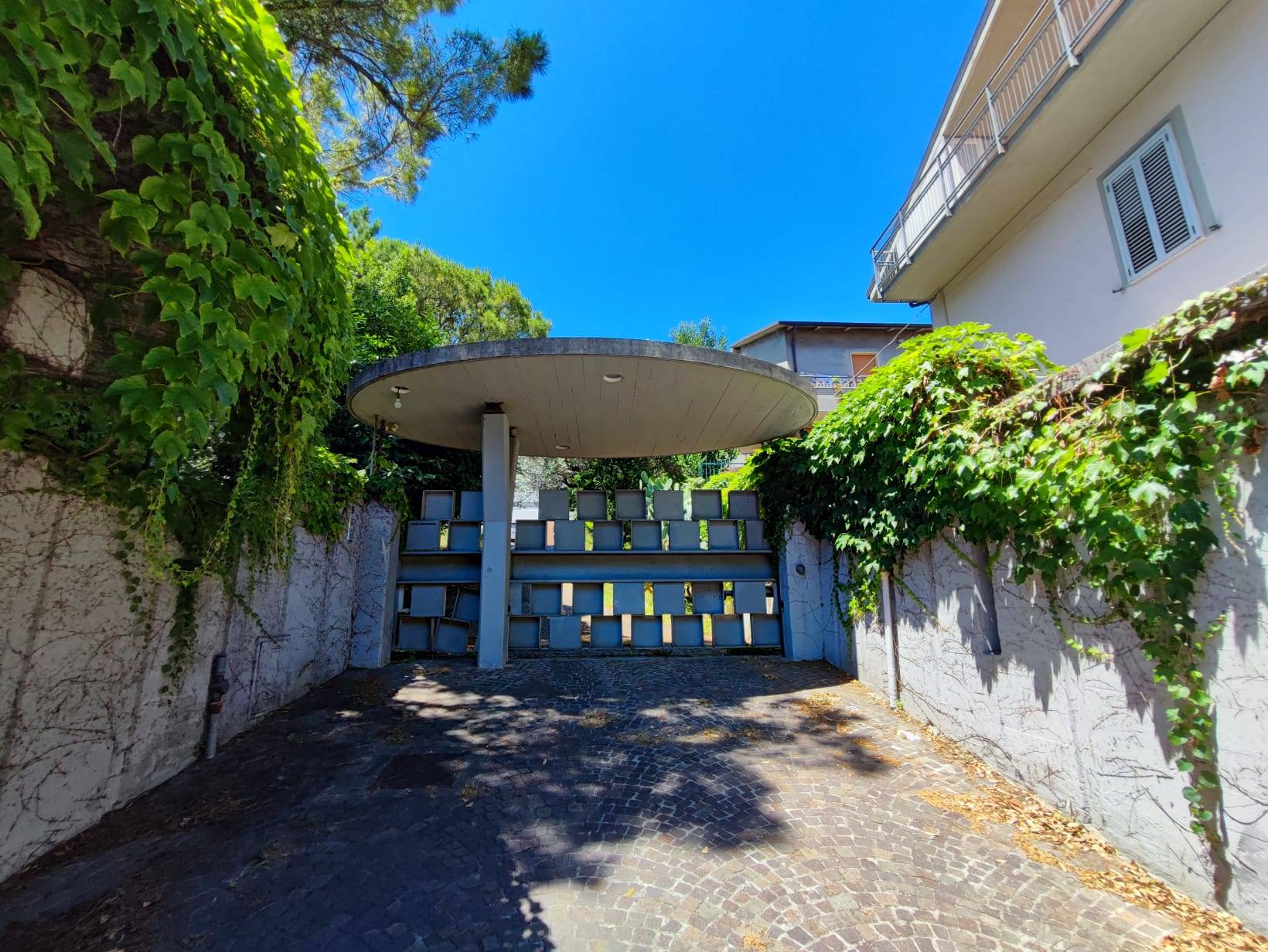 Villa, Casa singola in vendita a Pescara, Zona Colli