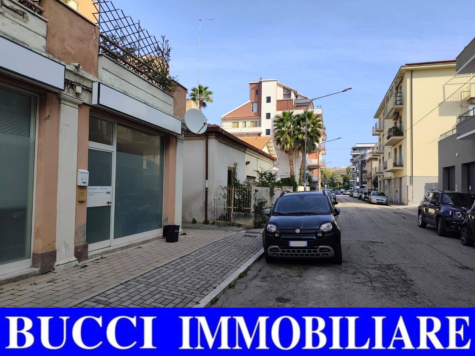 Locale commerciale in affitto a Pescara, Zona Nord