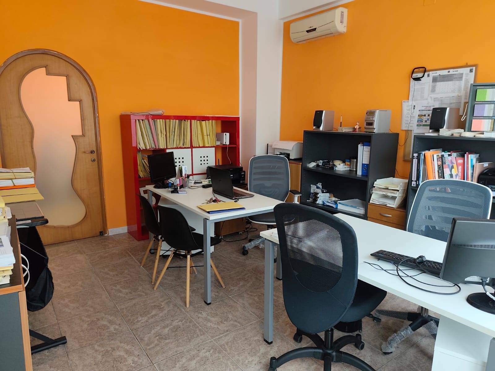 Locale commerciale in affitto a Pescara, Zona Nord