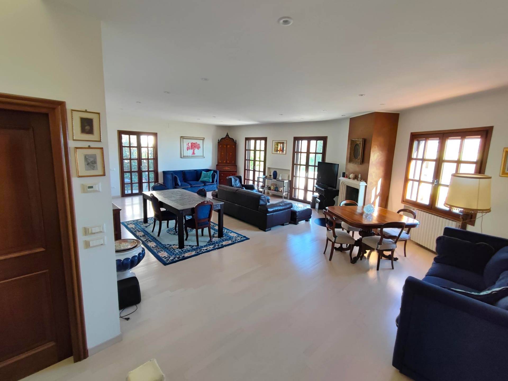 Villa, Casa singola in vendita a Pescara, Zona Colli