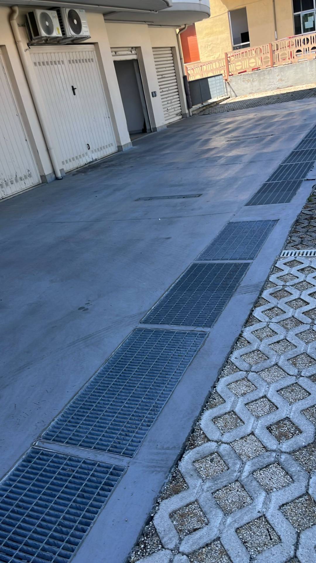 Box o garage in vendita a Pescara, Zona Ospedale