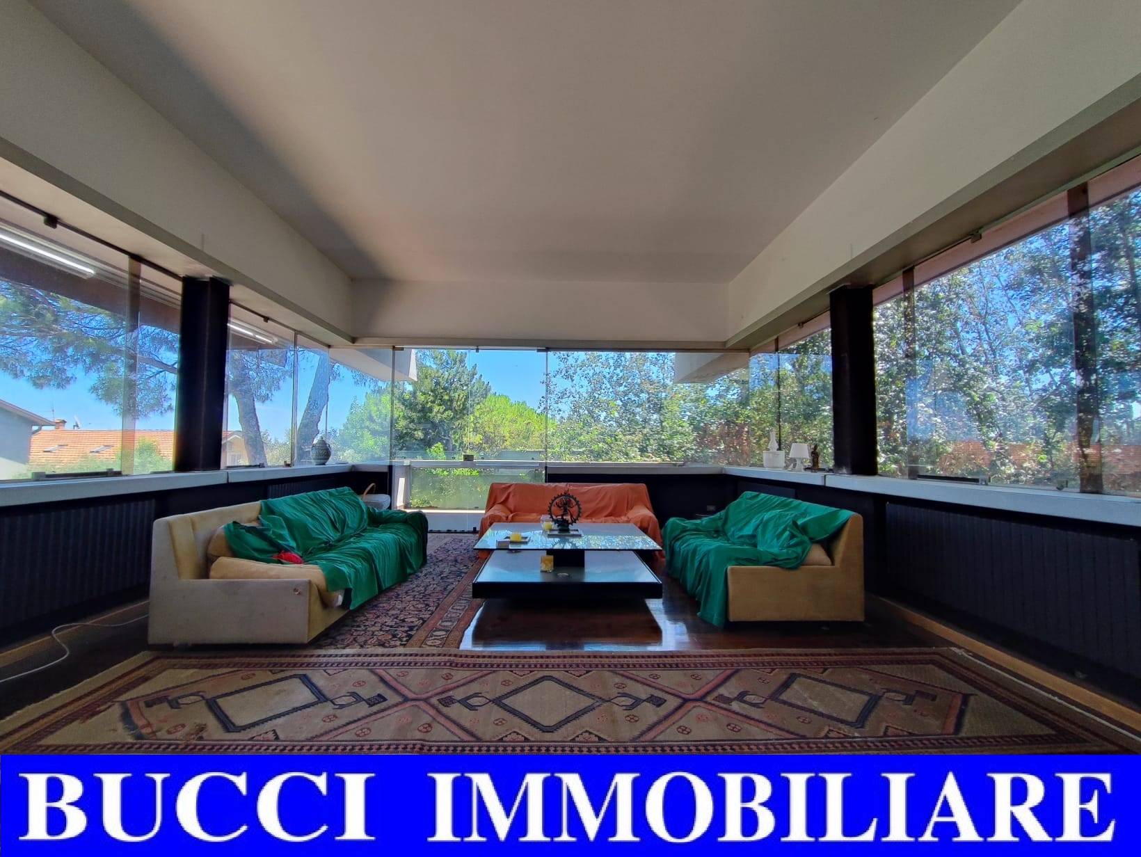 Villa, Casa singola in vendita a Pescara, Zona Colli