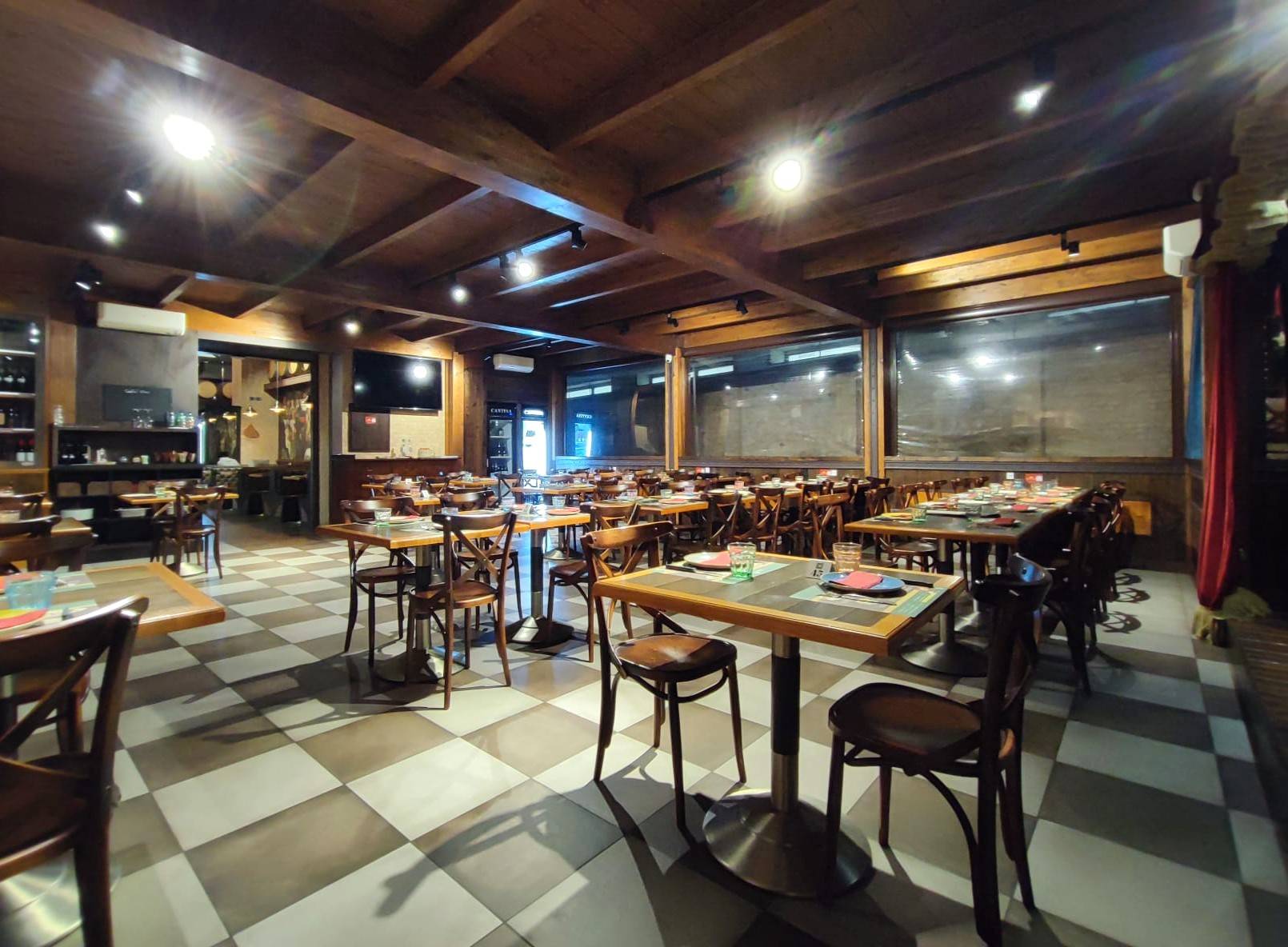 Locale commerciale in vendita a Pescara, Porta Nuova