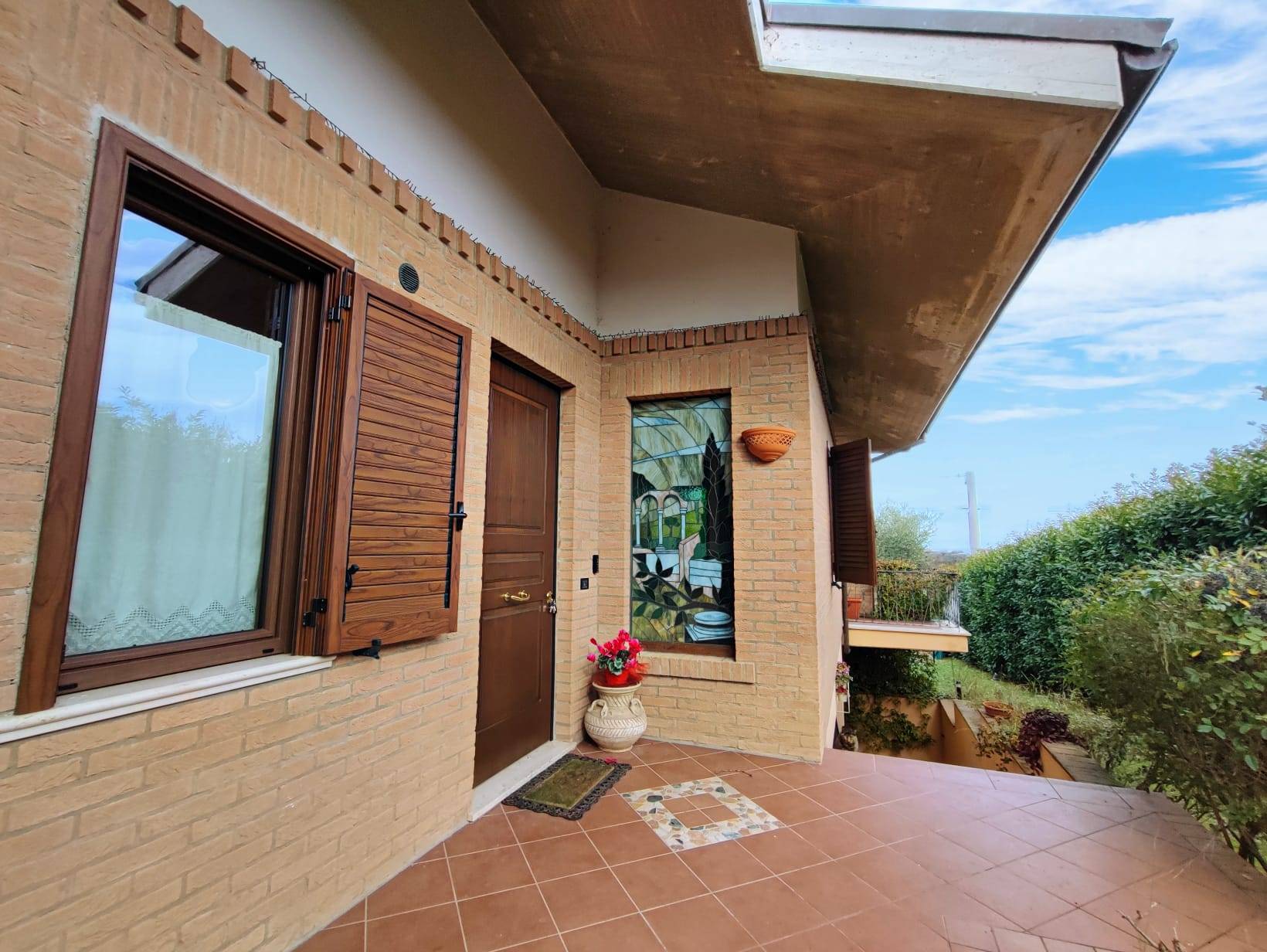 Villa, Casa singola in vendita a Torrevecchia Teatina