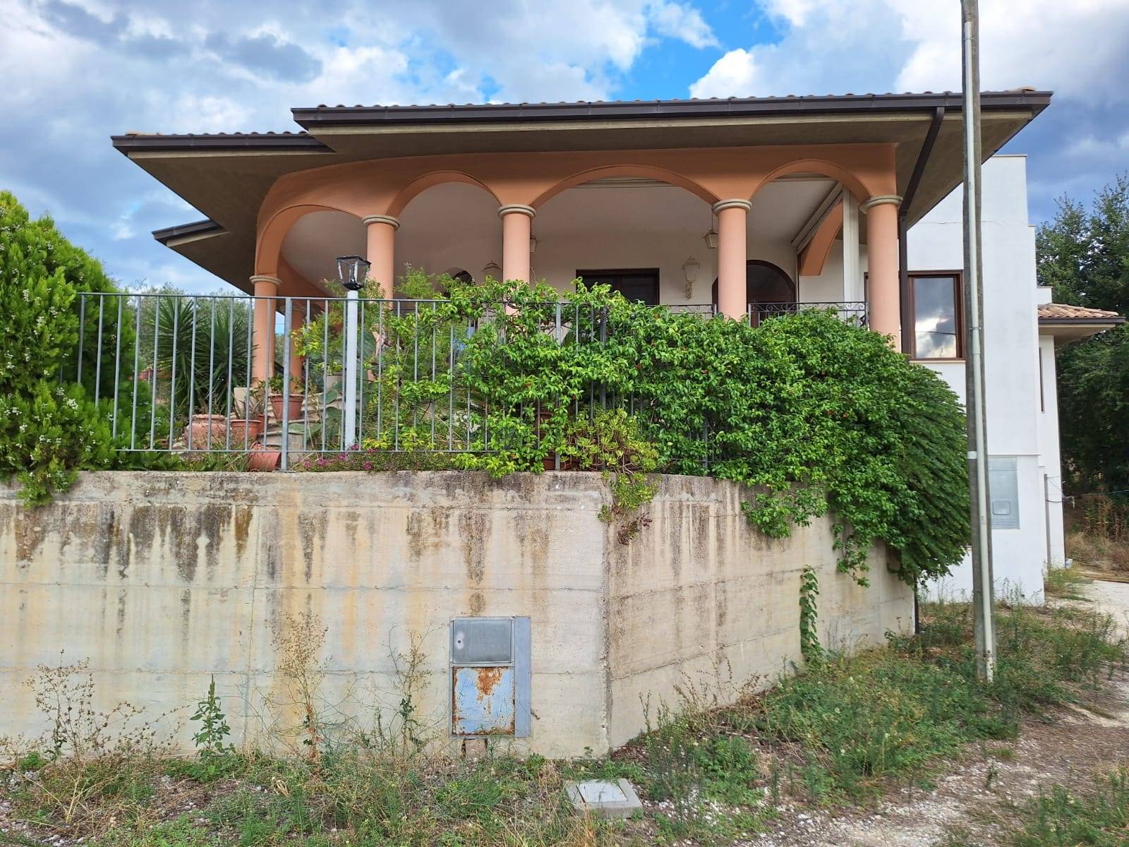 Villa, Casa singola in vendita a Alanno
