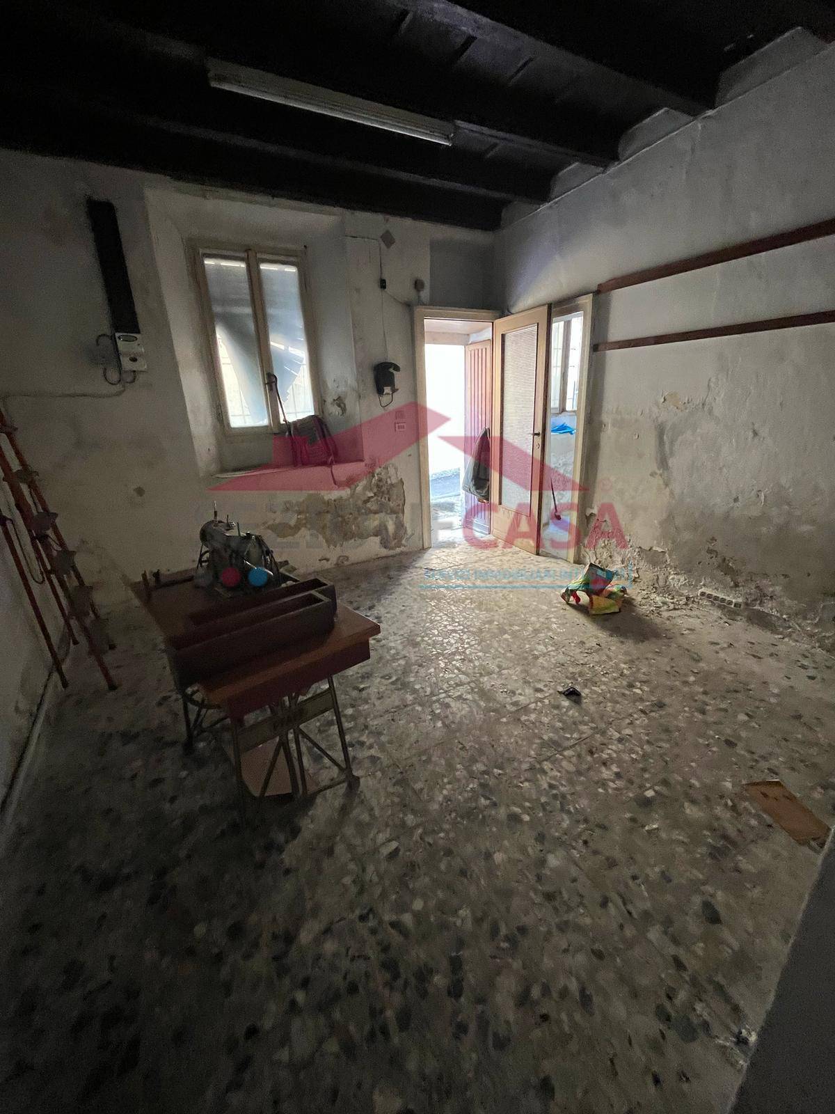 Appartamento in vendita a Saronno, Centro