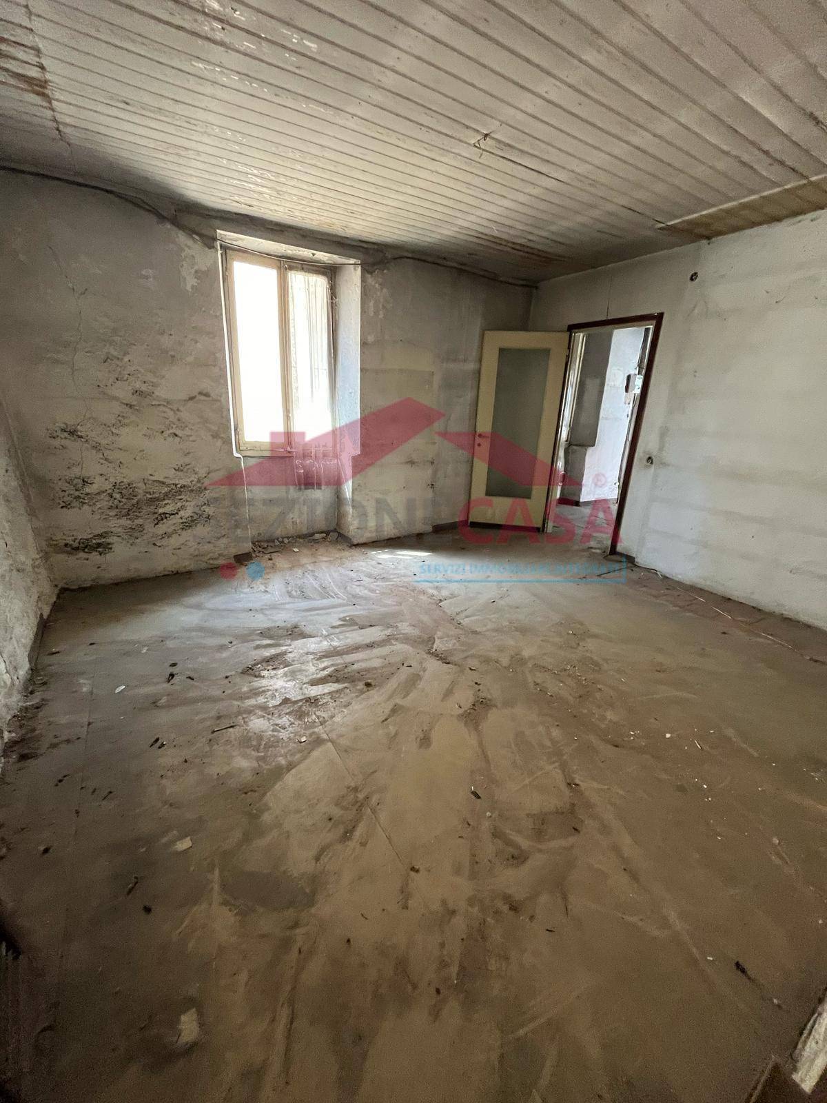 Appartamento in vendita a Saronno, Centro