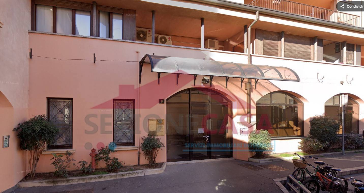 Box o garage in affitto a Saronno, Centro