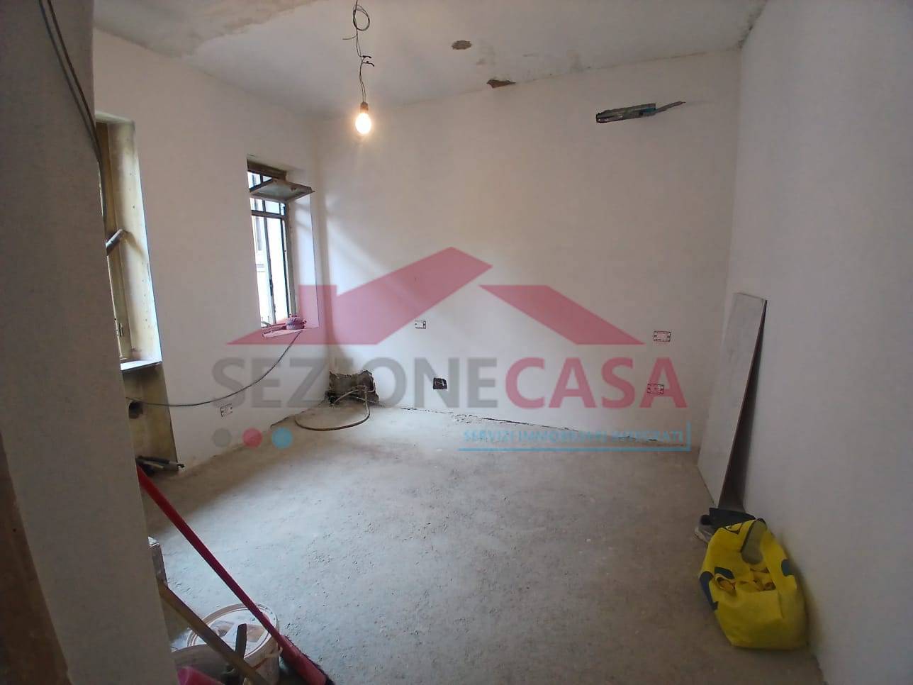 Appartamento in vendita a Saronno, Centro