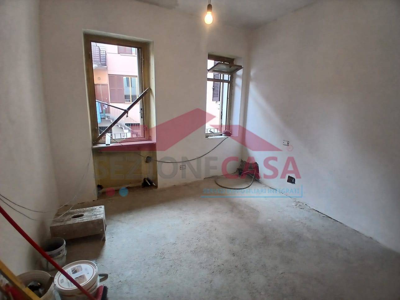 Appartamento in vendita a Saronno, Centro