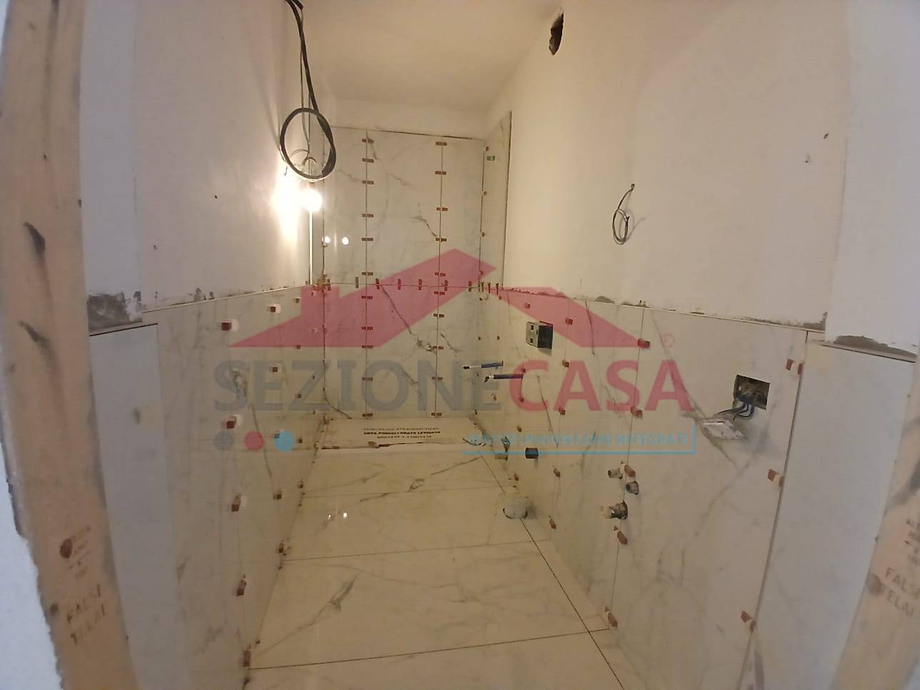 Appartamento in vendita a Saronno, Centro