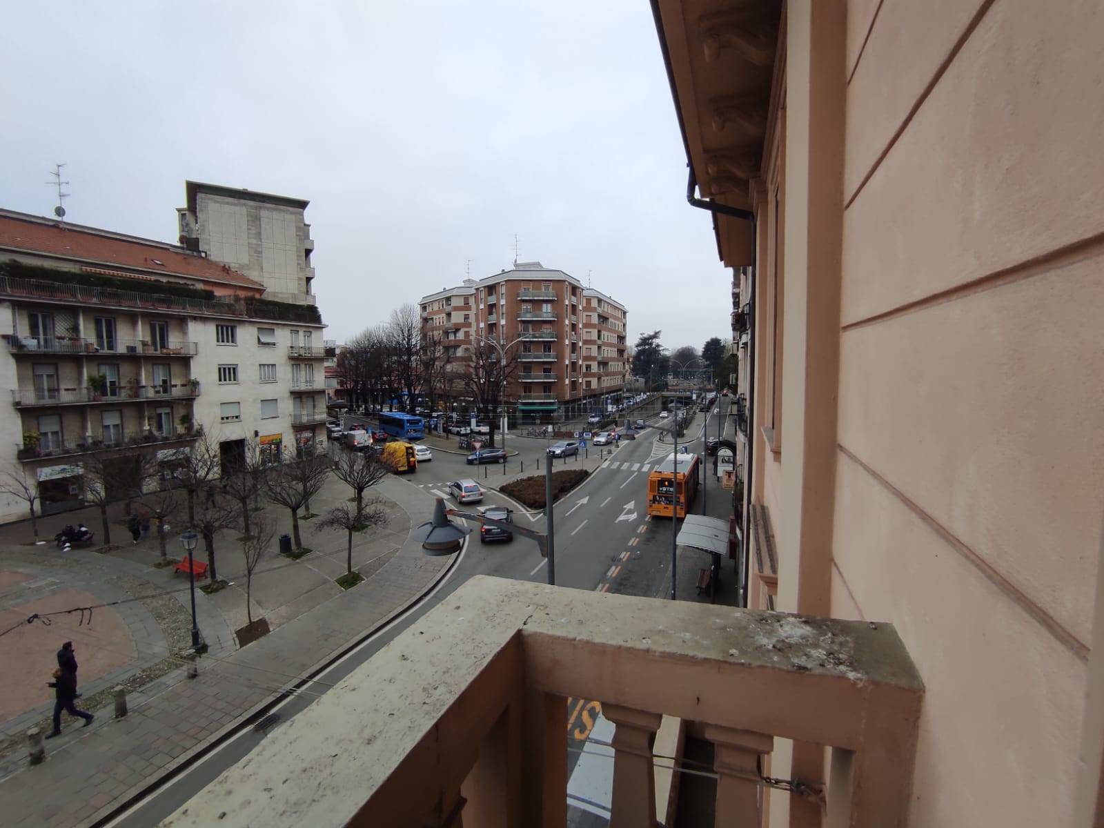 Appartamento + Mansarda in affitto a Saronno, Centro