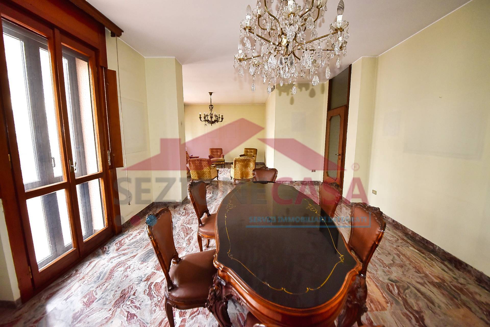 Appartamento in vendita a Saronno, Centro