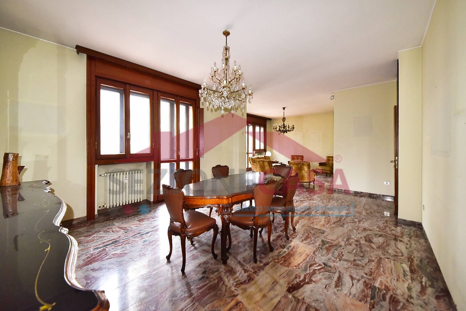 Appartamento in vendita a Saronno, Centro