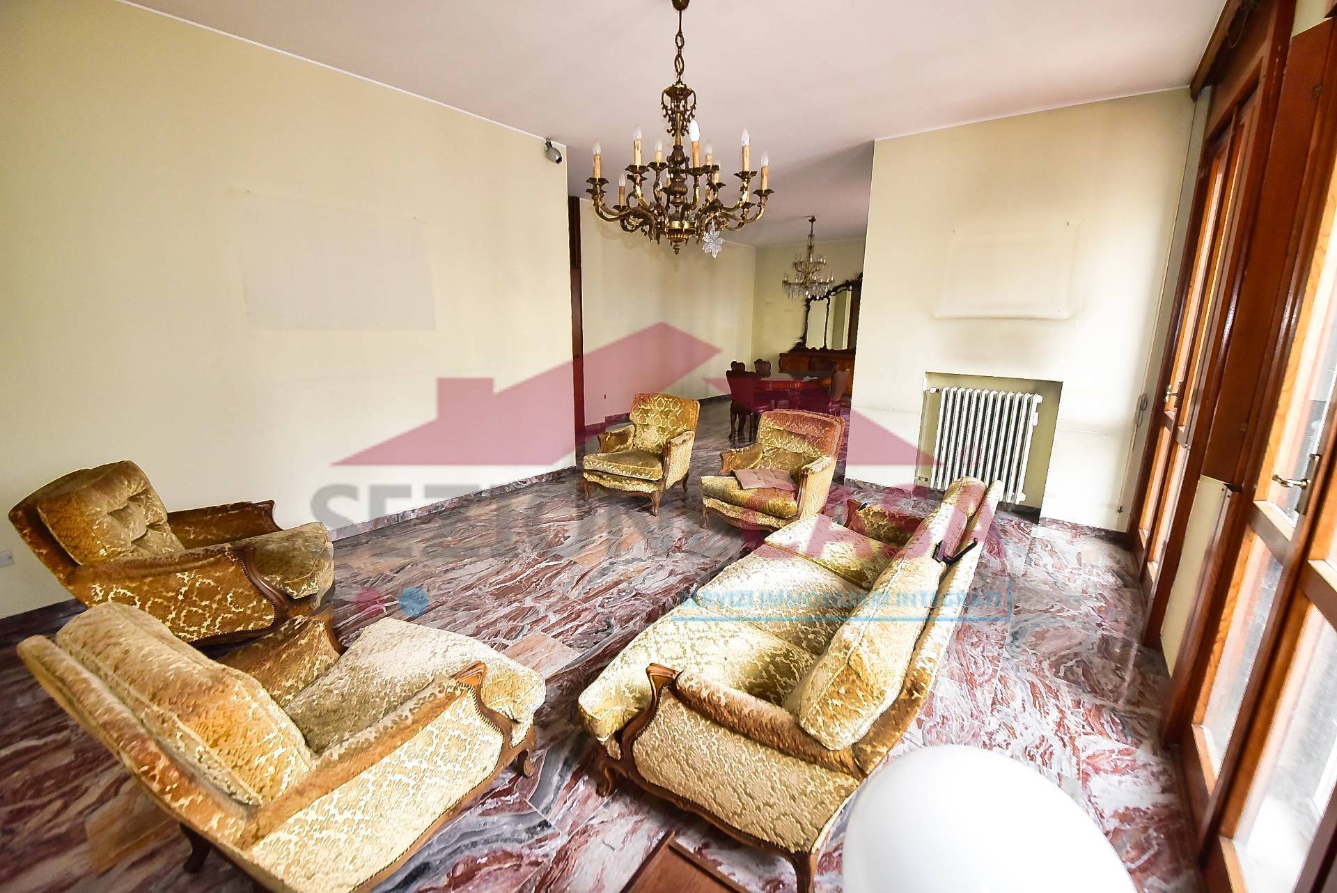 Appartamento in vendita a Saronno, Centro