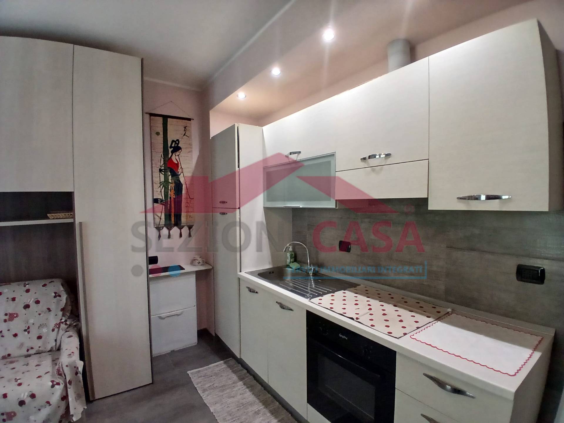 Appartamento in vendita a Saronno, Centro