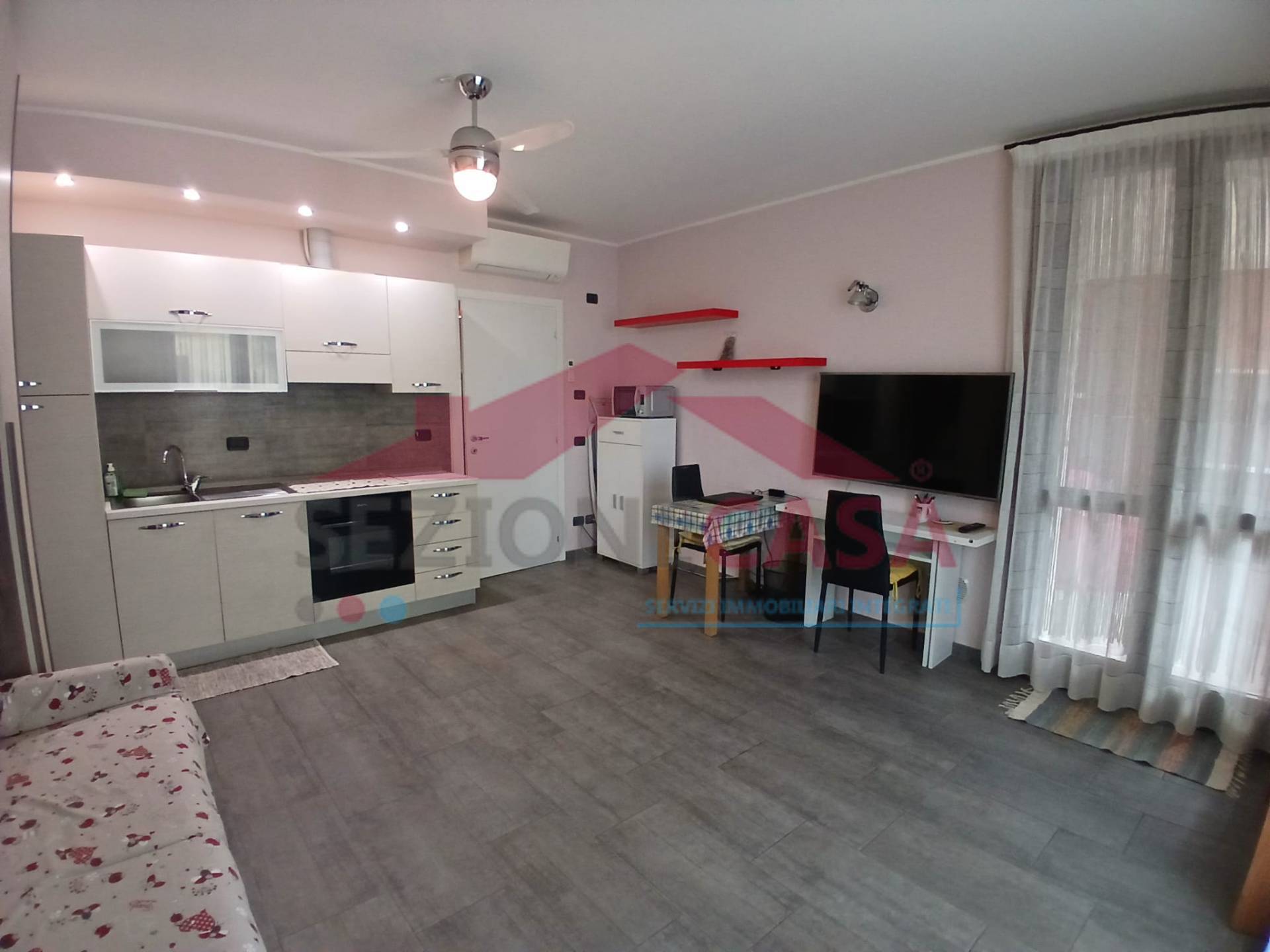 Appartamento in vendita a Saronno, Centro