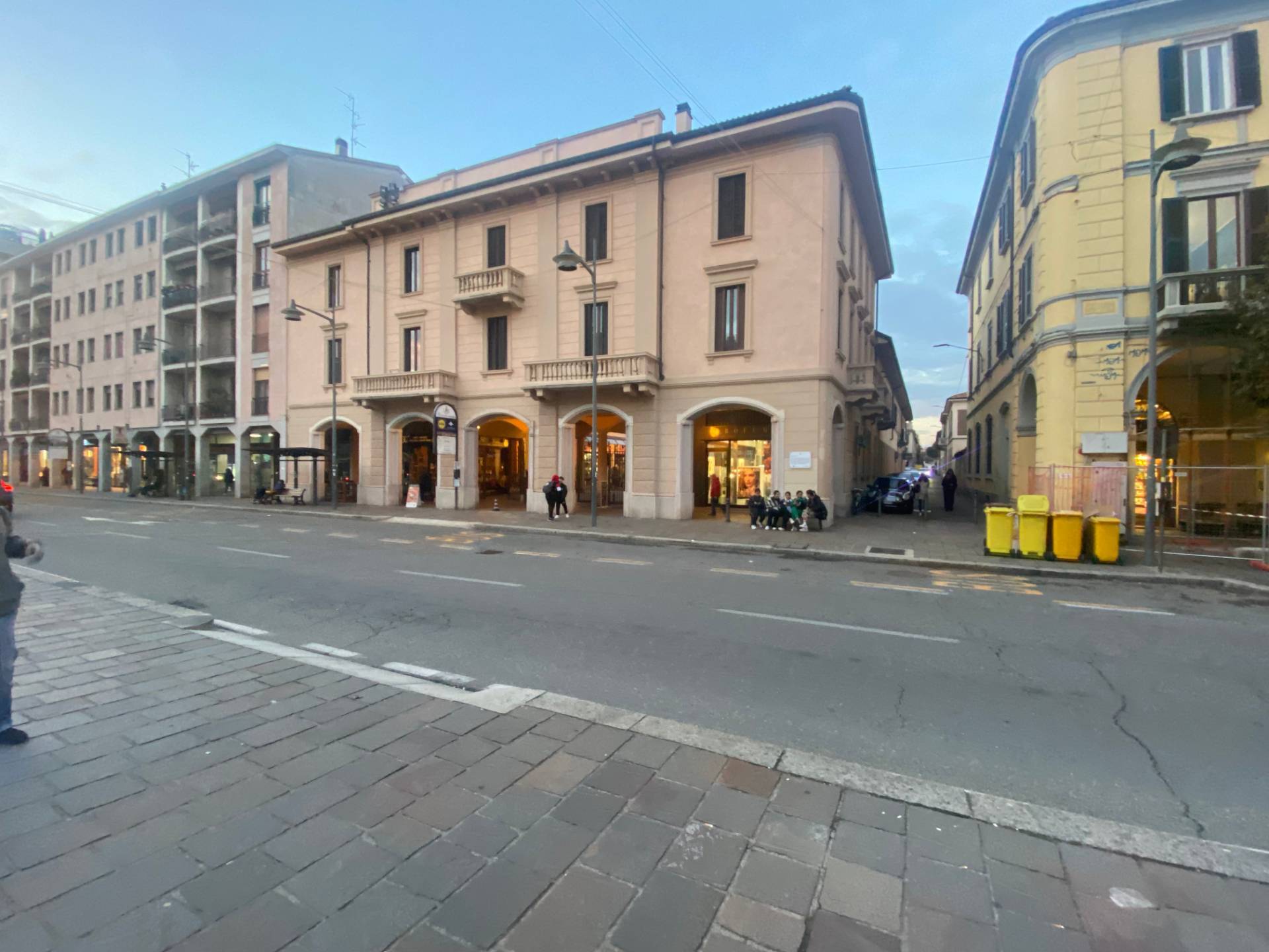 Appartamento + Mansarda in affitto a Saronno, Centro