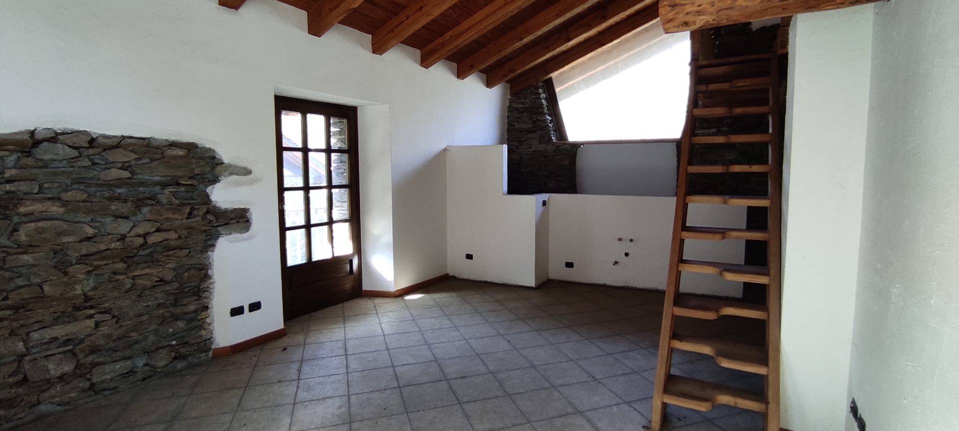 Appartamento in vendita a Arvier, La Crte