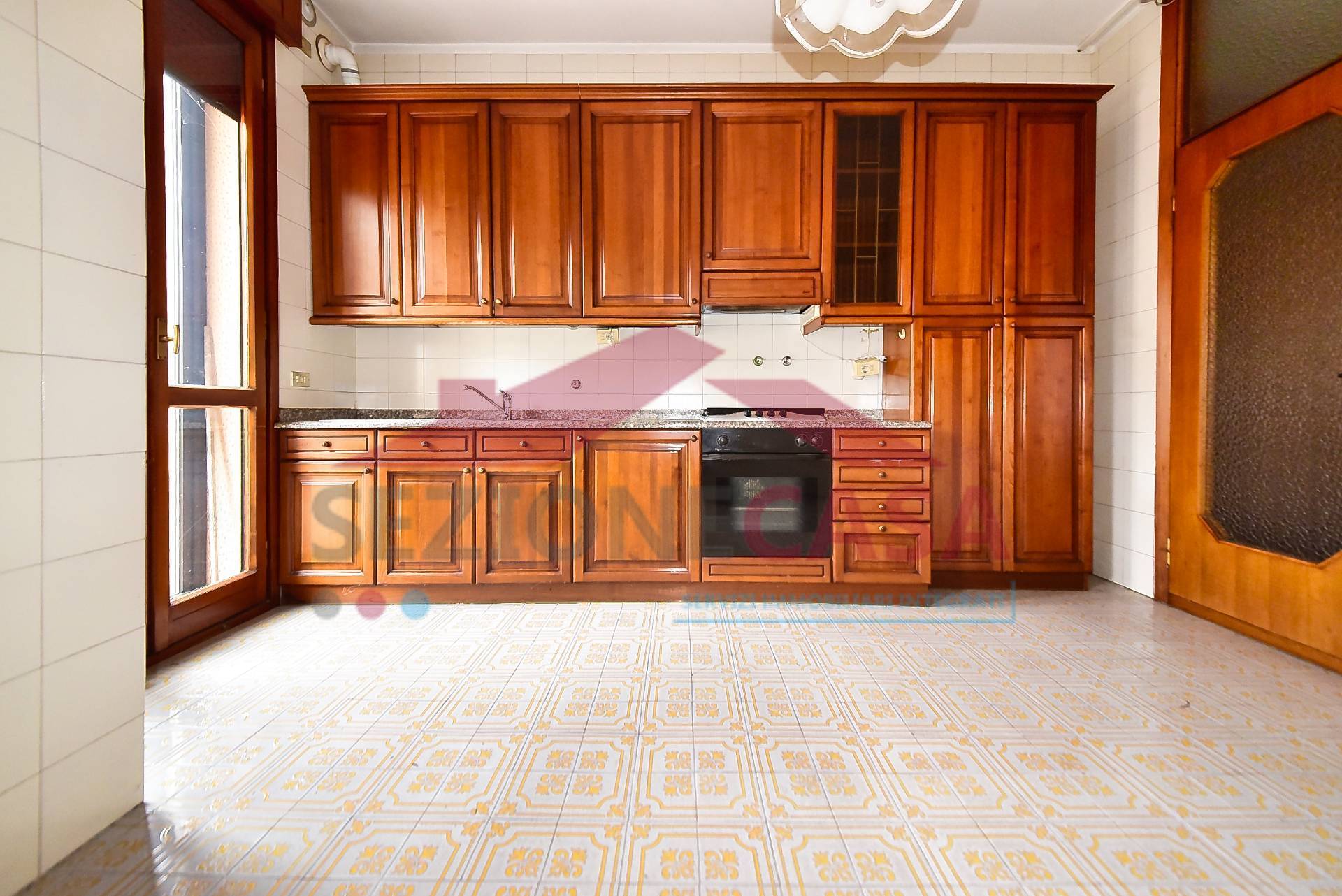 Appartamento in vendita a Saronno, Centro