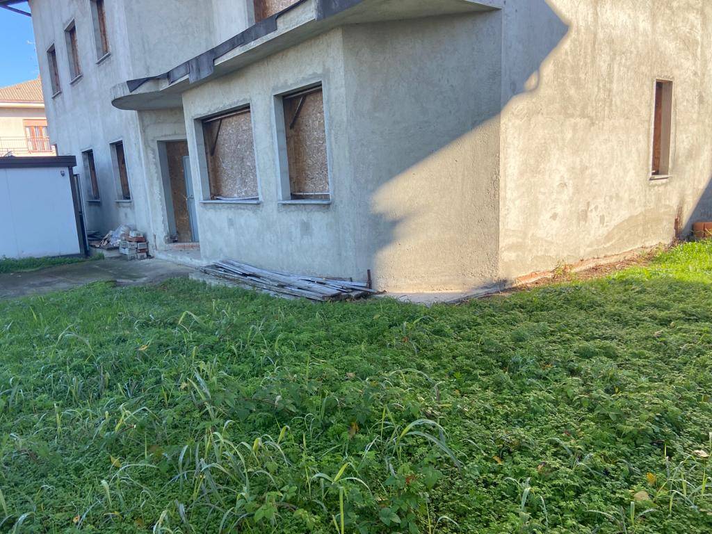 Villa in vendita a Saronno