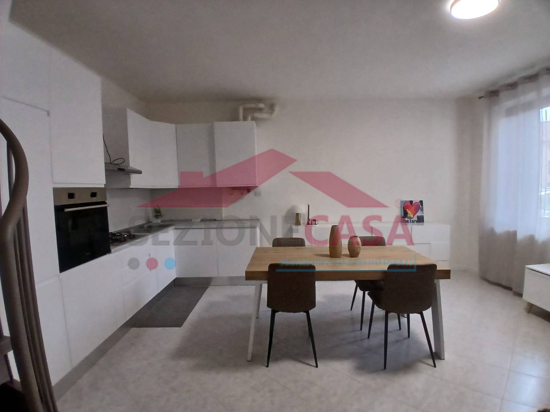 Appartamento in affitto a Saronno, Centro