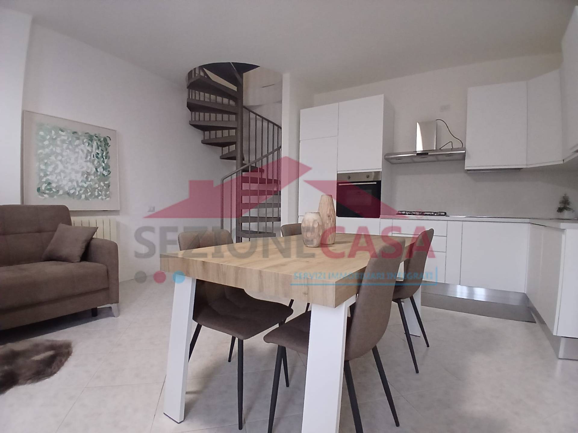 Appartamento in affitto a Saronno, Centro