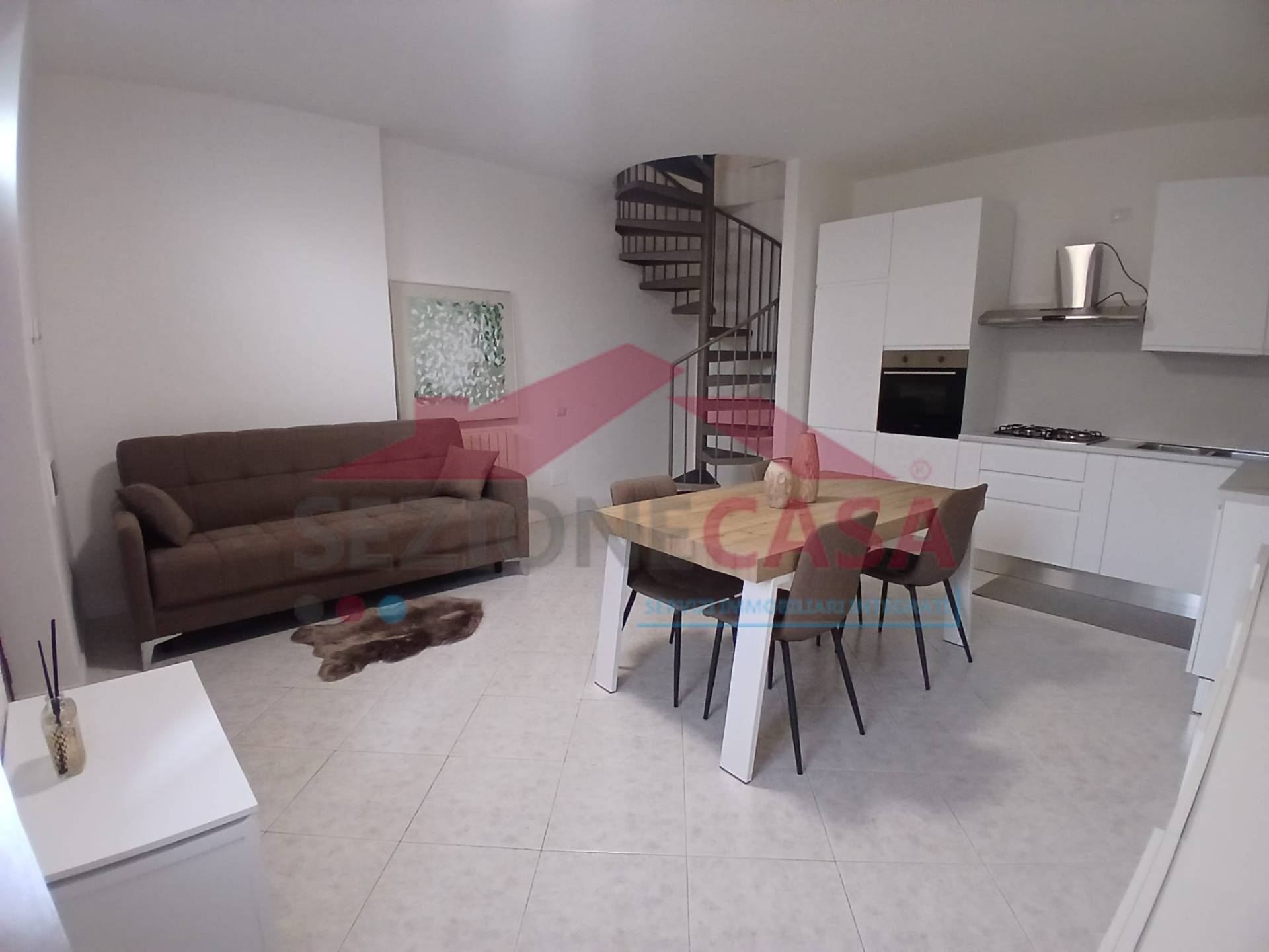 Appartamento in affitto a Saronno, Centro