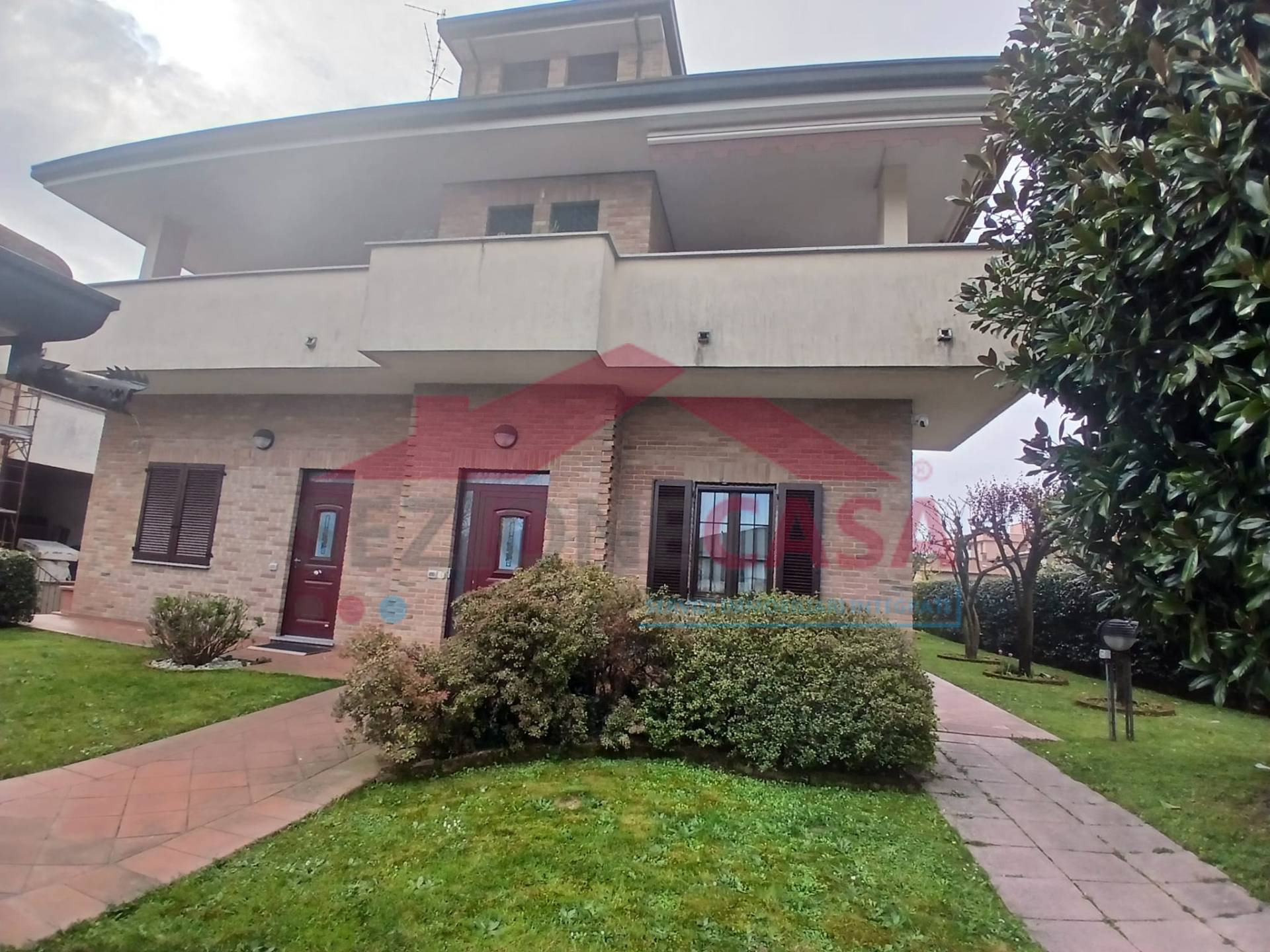 Appartamento in affitto a Saronno, Cascina ferrara