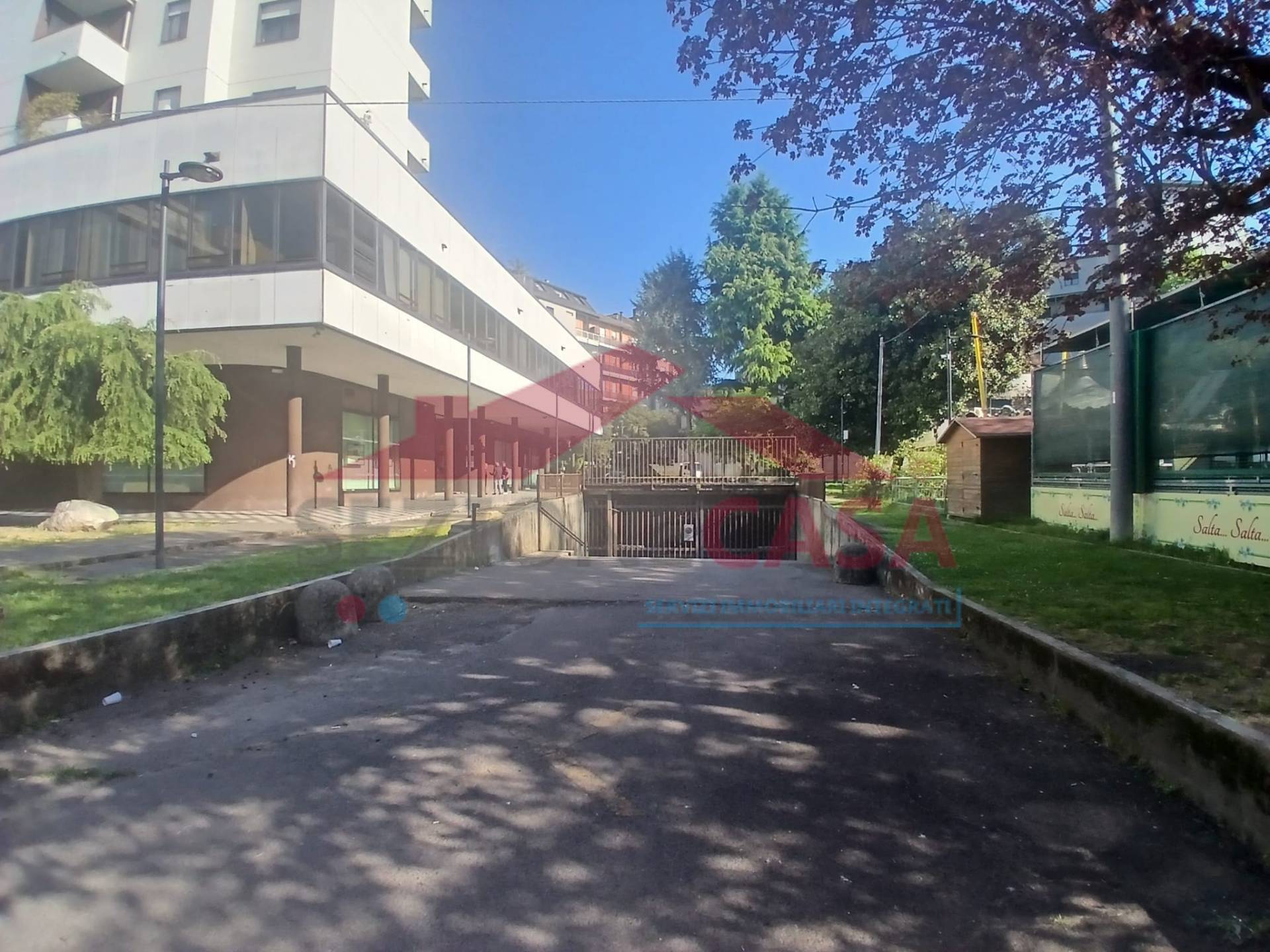 Box o garage in vendita a Saronno, Centro