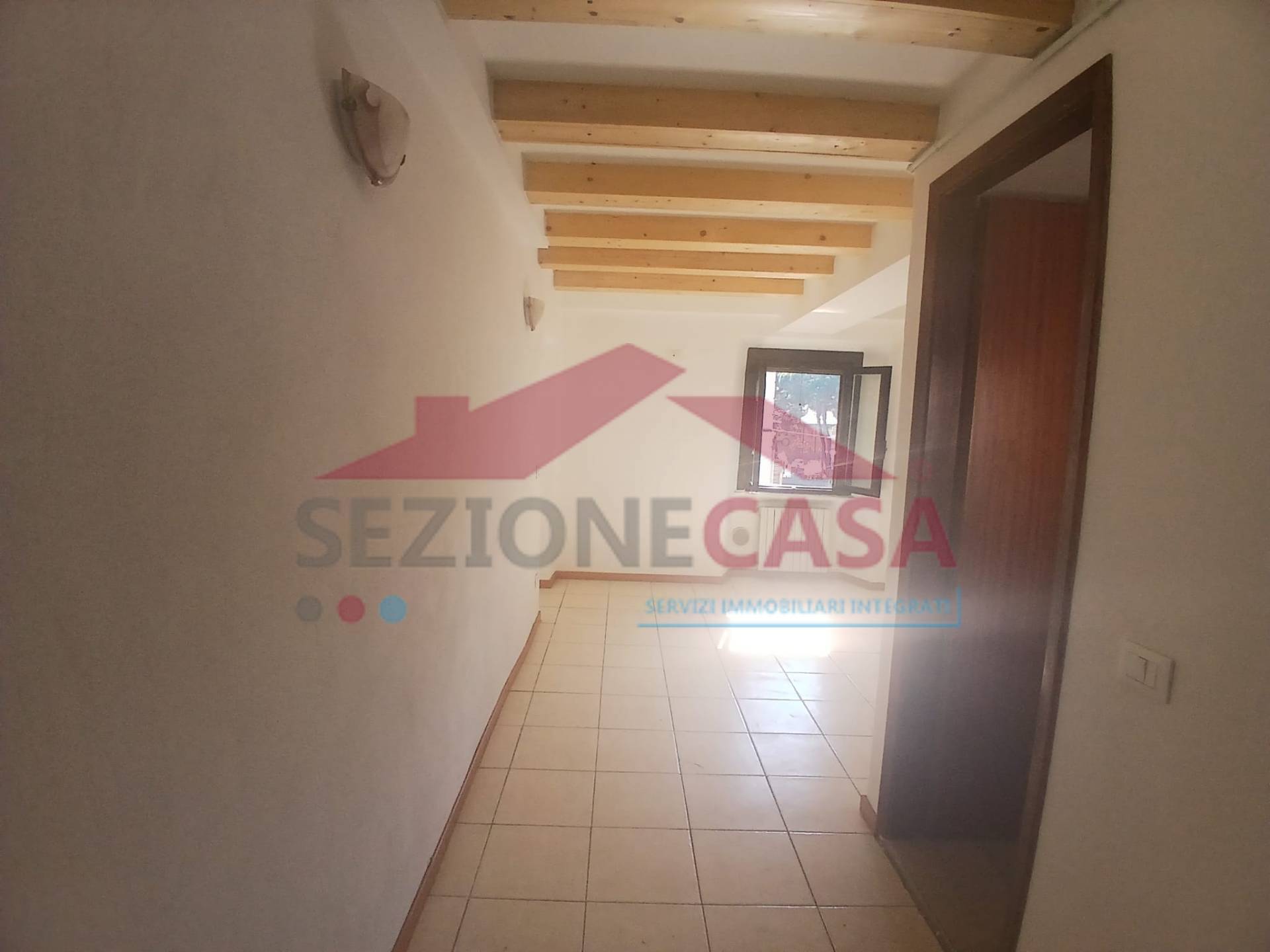 Appartamento in vendita a Saronno, Centro