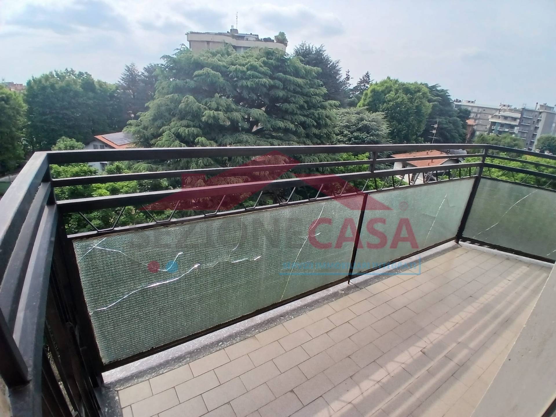 Attico in vendita a Saronno, Prealpi