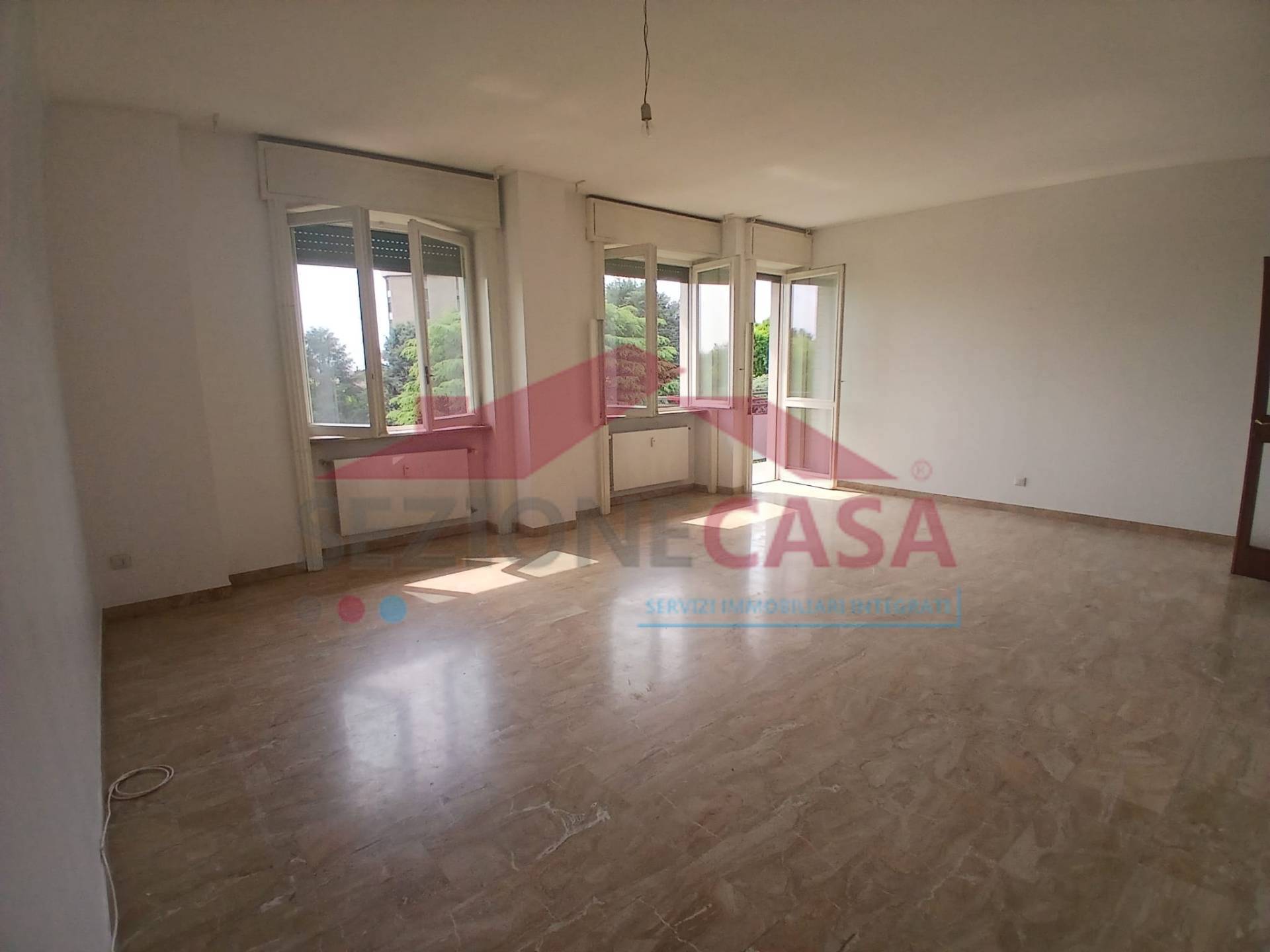 Attico in vendita a Saronno, Prealpi