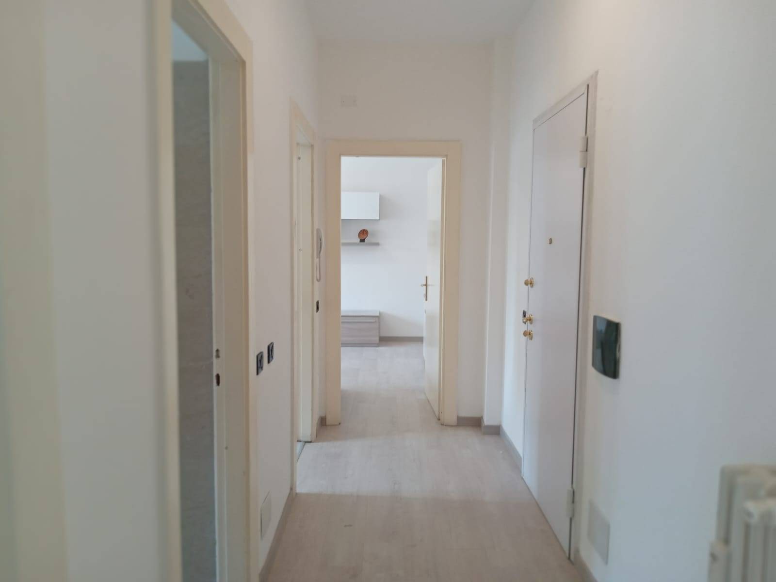 Appartamento in affitto a Saronno, Centro