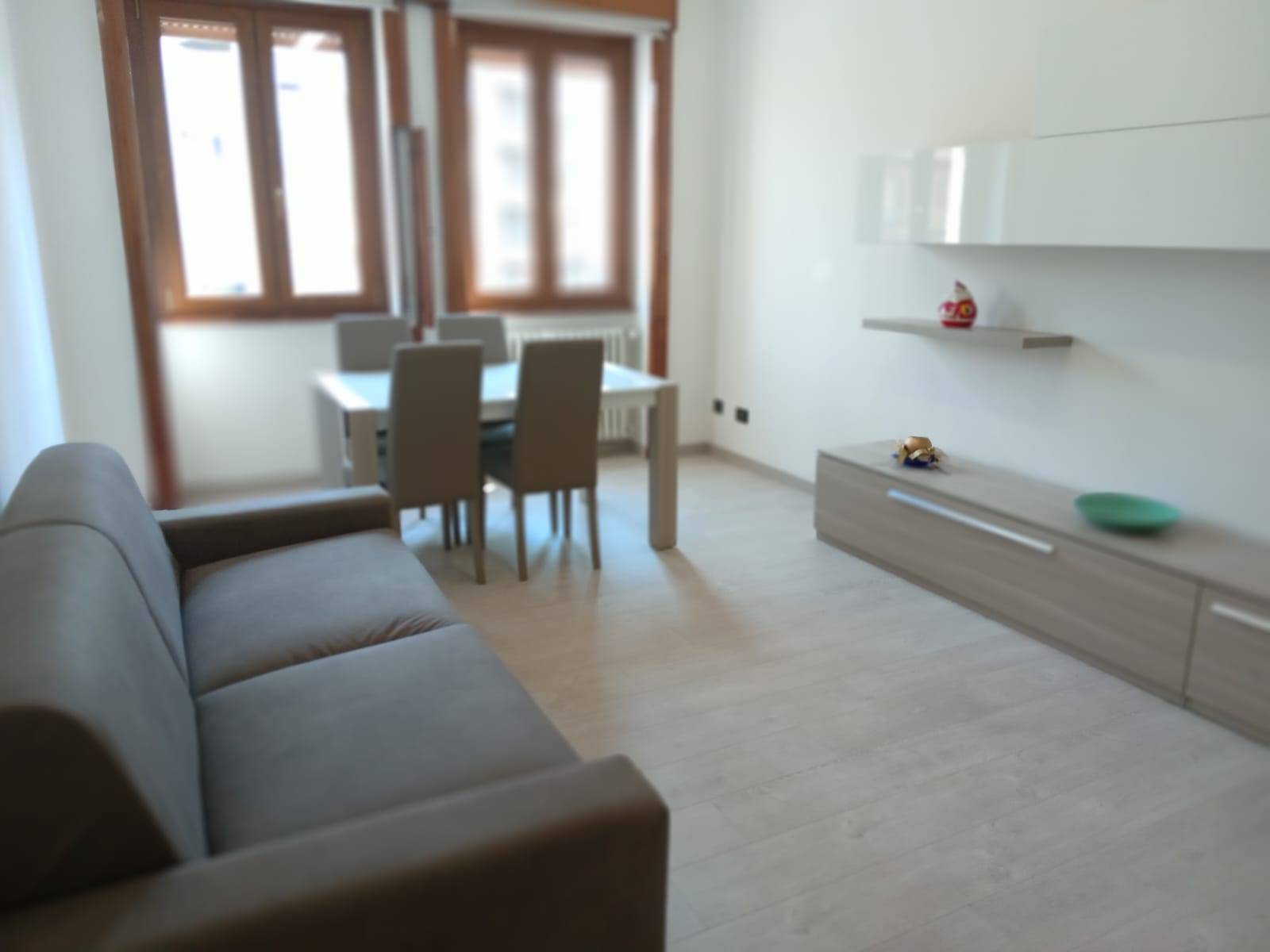 Appartamento in affitto a Saronno, Centro