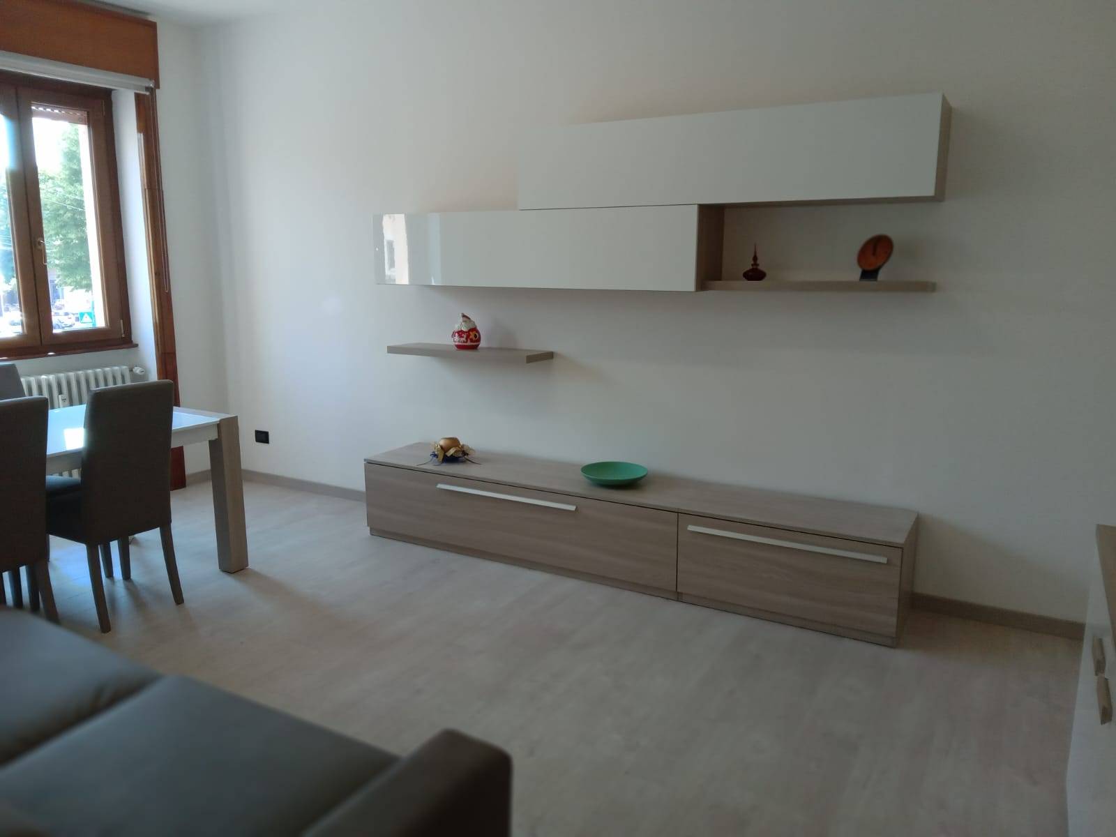 Appartamento in affitto a Saronno, Centro