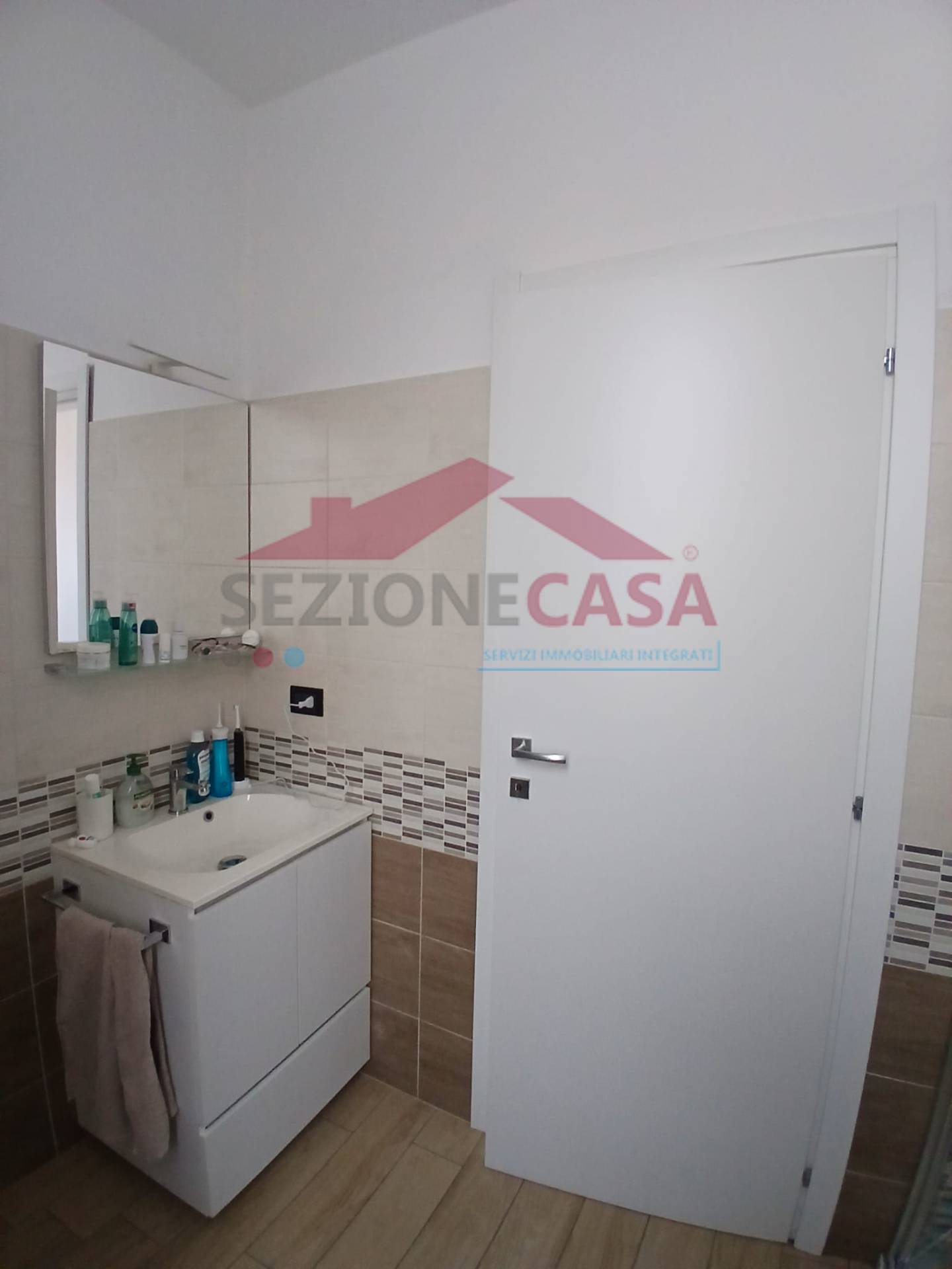 Appartamento in affitto a Saronno, Centro