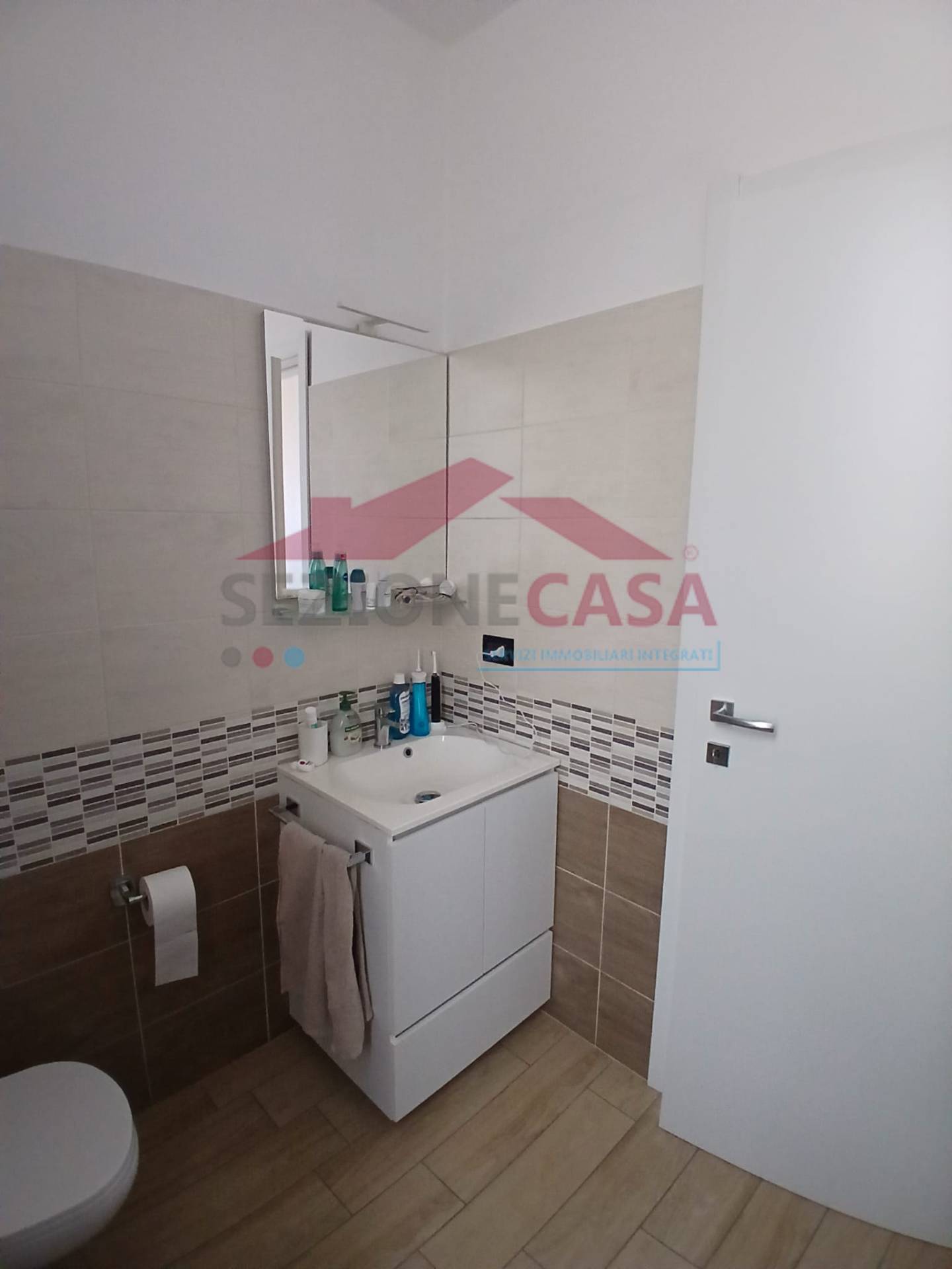 Appartamento in affitto a Saronno, Centro
