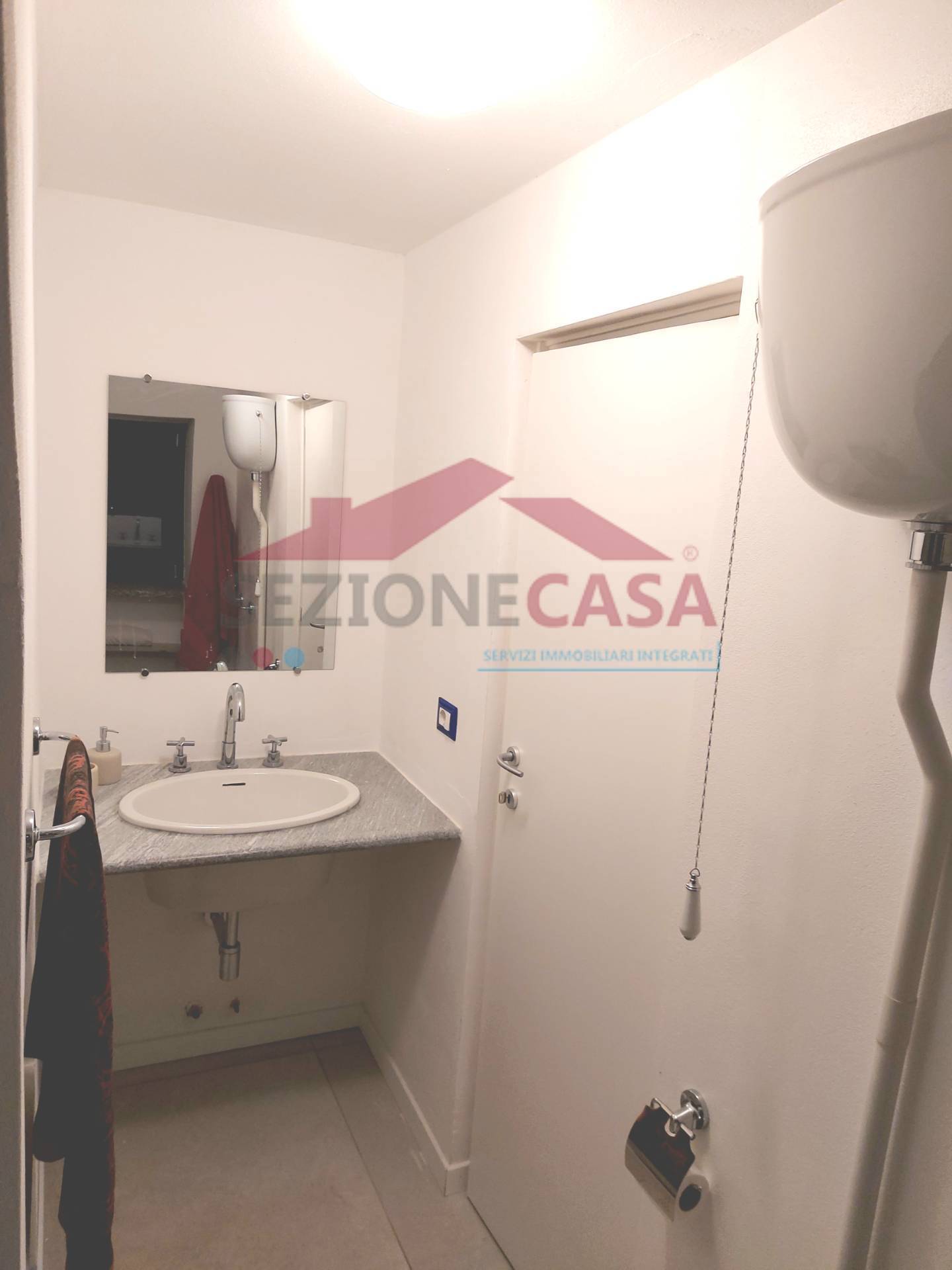 Casa singola in vendita a Tradate, Abbiate Guazzone
