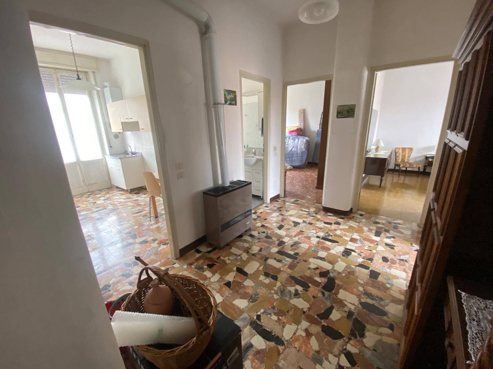 Appartamento in vendita a Saronno, Centro